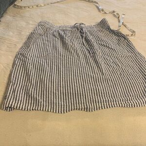 Size Medium seersucker summer skirt preppy soft easy care 100% cotton